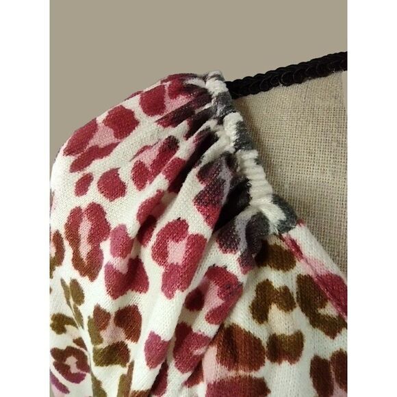 Honeyme Animal Print Babydoll Blouse Size Small NWT - Picture 8 of 10